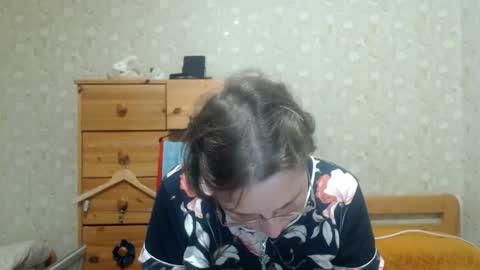 smart_rose online show from 05/13/26, 06:27