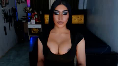 smasherqueen online show from 11/27/25, 07:43