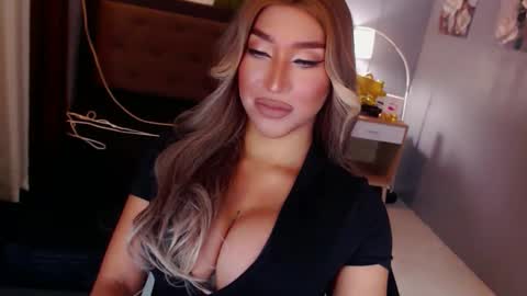smasherqueen online show from 05/20/26, 02:12
