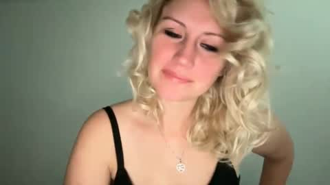 smexxii93 online show from 12/04/24, 03:43