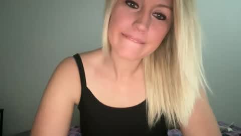 smexxii93 online show from 12/27/24, 08:50