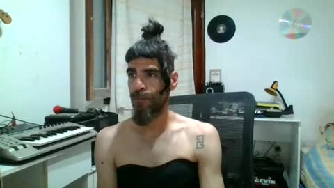 willy online show from 07/08/26, 08:35