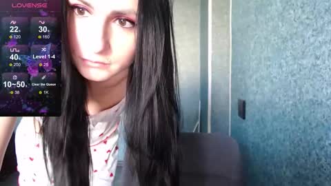 smile_cute_fox online show from 09/29/25, 08:19