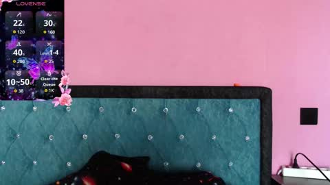 smile_cute_fox online show from 03/30/26, 04:24