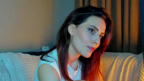 Bella online show from 09/14/25, 08:08