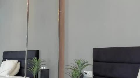 Bella online show from 10/14/25, 09:10