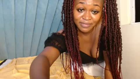 smiley_berry online show from 11/28/25, 12:02