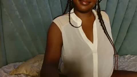 smiley_berry online show from 12/21/25, 11:34