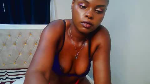 Snapshot of smiley_chocolate chatting on 02/18/26, 08:54 Smiley chocolate online show from 02/18/26, 08:54