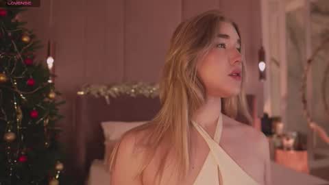 Mia online show from 12/15/25, 05:01