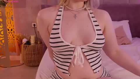Mia online show from 07/08/26, 07:07