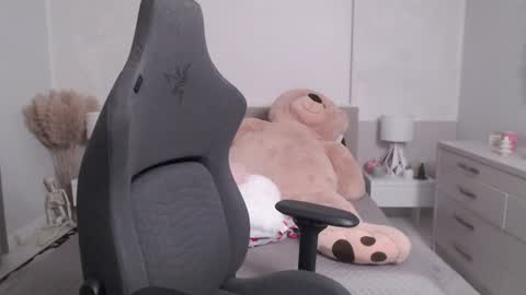 S online show from 12/02/24, 12:30