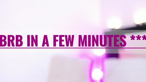 Snapshot of smiling__girl chatting on 12/22/24, 02:38 online show from 12/22/24, 02:38