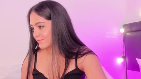 Snapshot of smiling__girl chatting on 02/09/25, 09:39 online show from 02/09/25, 09:39