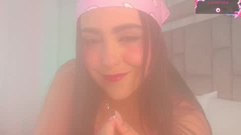 Snapshot of smiling__girl chatting on 09/30/25, 07:41 online show from 09/30/25, 07:41