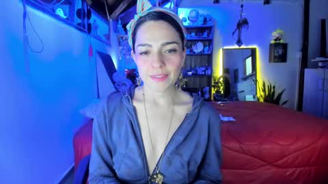 Snapshot of smilingsalor chatting on 11/17/25, 01:22 SmilingSalor online show from 11/17/25, 01:22