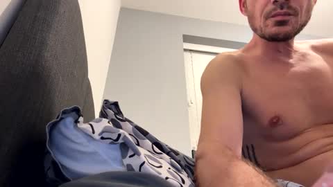 Snapshot of smisby12 chatting on 10/22/25, 10:53 smisby12 online show from 10/22/25, 10:53