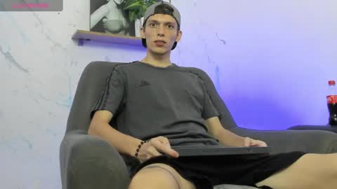 Snapshot of smitgrey chatting on 01/15/25, 08:26 SMIT online show from 01/15/25, 08:26