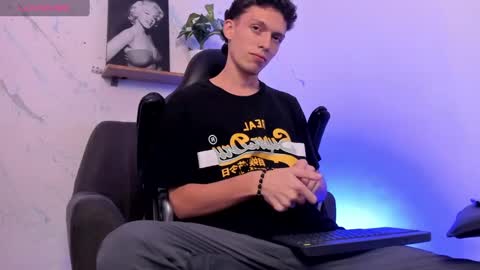 Snapshot of smitgrey chatting on 02/10/25, 11:45 SMIT online show from 02/10/25, 11:45