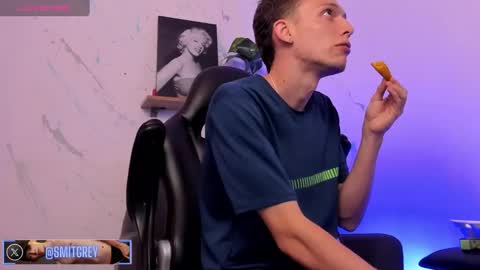 Snapshot of smitgrey chatting on 03/01/25, 01:11 SMIT online show from 03/01/25, 01:11