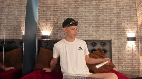 Snapshot of smith_luxe chatting on 04/02/26, 07:55 Smith online show from 04/02/26, 07:55