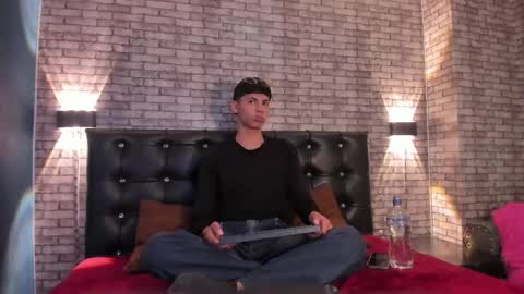 Snapshot of smith_luxe chatting on 04/14/26, 07:42 Smith online show from 04/14/26, 07:42