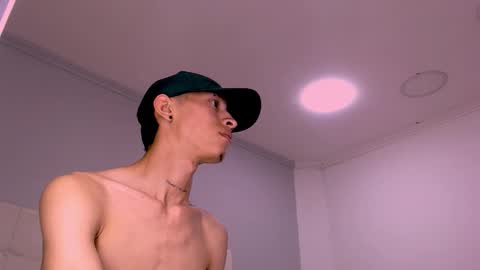 Mateo stiben online show from 11/09/25, 07:12