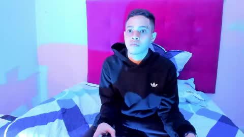 smith_taylor7 online show from 12/28/24, 06:28