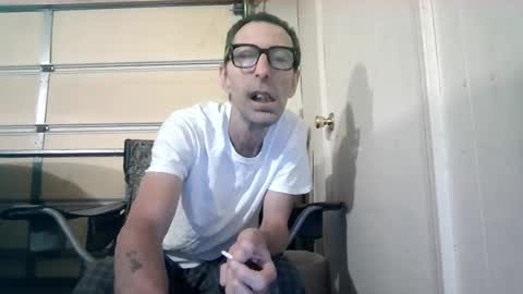 smoke-4-me online show from 10/01/25, 08:31