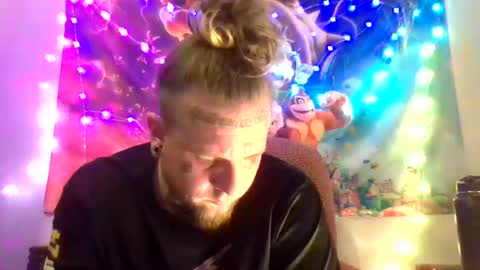 smoke online show from 03/08/25, 10:32