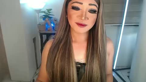 Amanda online show from 03/10/25, 10:13