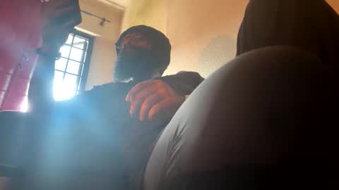 smokingorilla online show from 12/15/25, 07:12