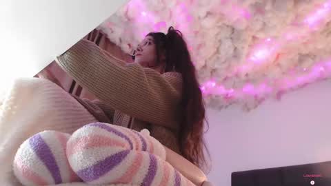 Snapshot of smolsonja chatting on 03/10/25, 10:13 Sonja online show from 03/10/25, 10:13