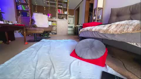 Carolina online show from 03/12/25, 09:13