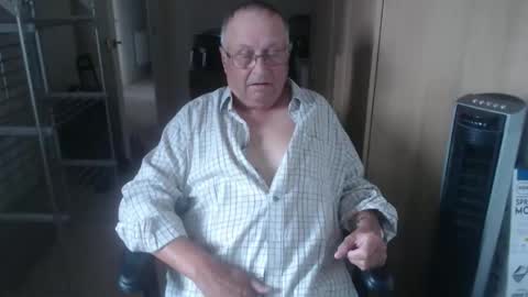 Snapshot of smoothmutton chatting on 10/01/25, 09:15 smoothmutton online show from 10/01/25, 09:15