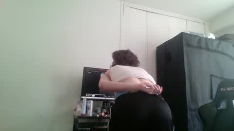 Snapshot of smoothvodka chatting on 09/20/25, 07:26 Bambi--Vodka online show from 09/20/25, 07:26