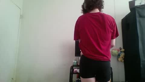 Snapshot of smoothvodka chatting on 10/26/25, 08:04 Bambi--Vodka online show from 10/26/25, 08:04