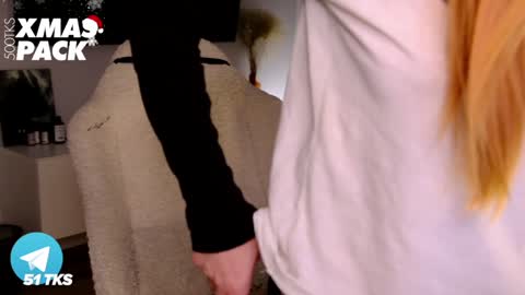 Snapshot of smthwrong chatting on 12/11/24, 01:37 smthwrong online show from 12/11/24, 01:37