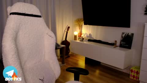 Snapshot of smthwrong chatting on 01/09/25, 12:35 smthwrong online show from 01/09/25, 12:35