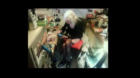 mish online show from 11/24/25, 01:22