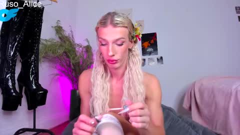   online show from 03/11/25, 09:48