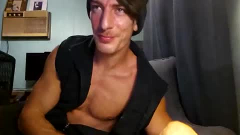 Snackyyyy online show from 02/25/26, 01:26