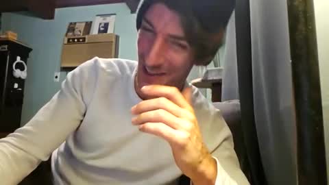 Snackyyyy online show from 04/28/26, 02:10