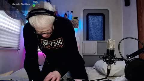 Viiscount  Snarfle Von Snarfenberg online show from 03/04/25, 11:32