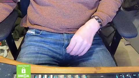 Sneakybill online show from 02/21/25, 10:59