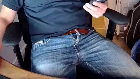 Sneakybill online show from 09/23/25, 07:50