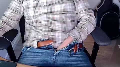 Sneakybill online show from 10/28/25, 09:39