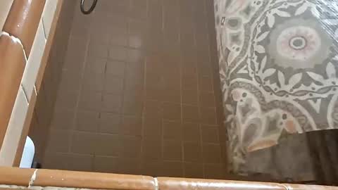 Snapshot of sneakypeteyo1 chatting on 09/16/25, 10:05 sneakypeteyo1 online show from 09/16/25, 10:05