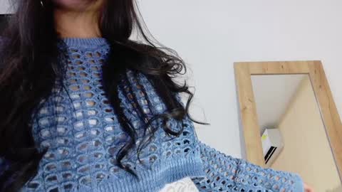Snapshot of sneakyy_fantasy chatting on 02/05/25, 03:34 Hellen online show from 02/05/25, 03:34