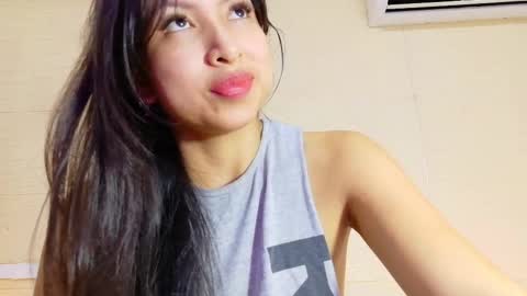Snapshot of sneakyy_fantasy chatting on 03/08/25, 03:50 Hellen online show from 03/08/25, 03:50
